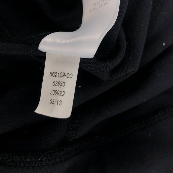 Athleta Stride Bare to Run Reflective Trim Knicker - Picture 9 of 13